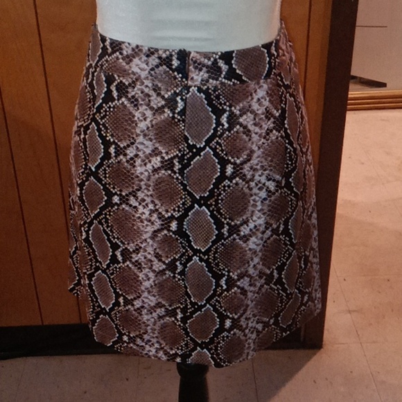 Snake skin skirt multi sizes med and large mini skirt - Picture 3 of 12